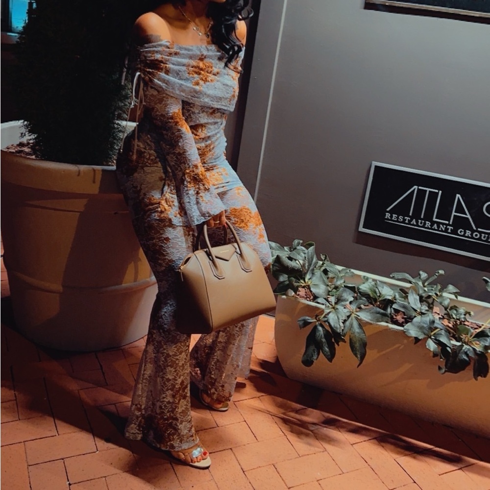 Giving you something to dream about out 2 piece set.